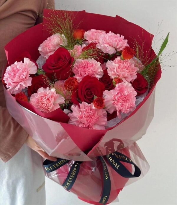 Warm Family Bouquet 💐🤍 - An Expression of Love and Gratitude - Image 2