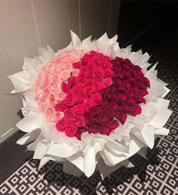 Colorful Gradient Rose Bouquet 🌹💞 - The Fusion of Passion and Tenderness in Love