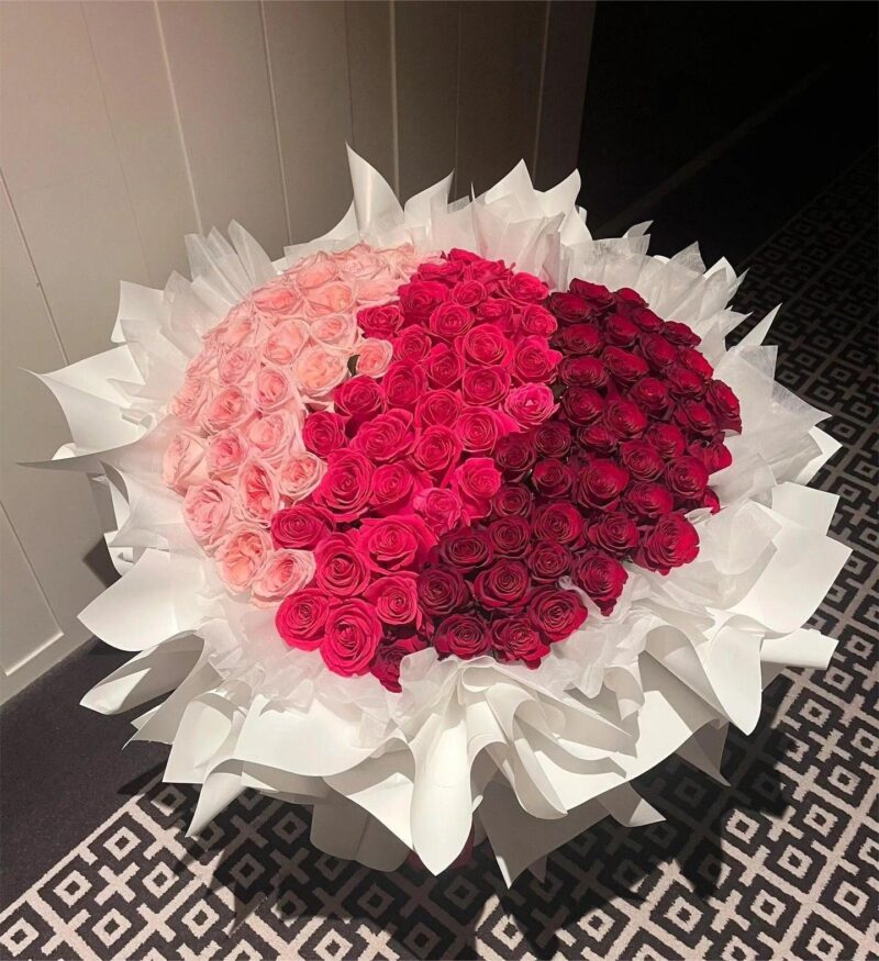 Colorful Gradient Rose Bouquet 🌹💞 - The Fusion of Passion and Tenderness in Love