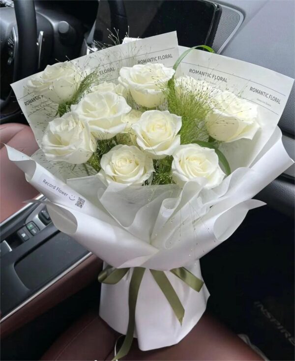 Minimalist White Rose Bouquet 🤍🌹 - A Pure and Elegant Expression of Love