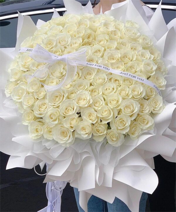 Pure White Rose Bouquet 🌸🤍 - A Symbol of Love and Beauty